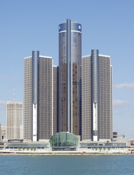 GM_headquarters_in_Detroit