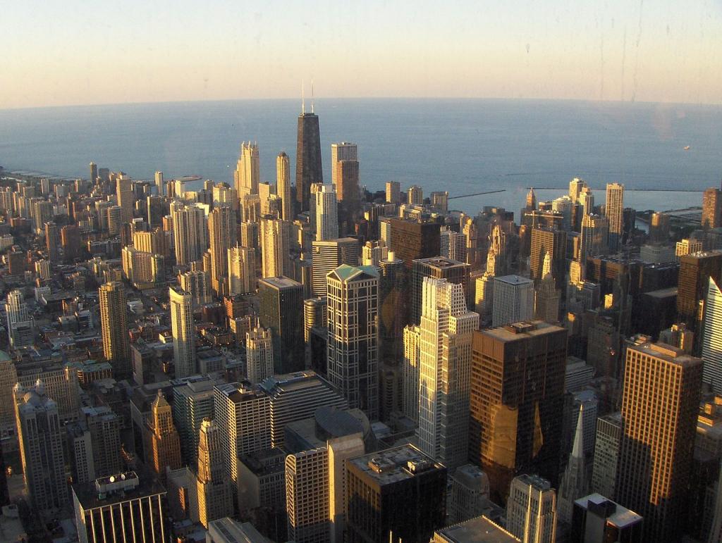 1280px-Chicago_downtown_view_from_Sears