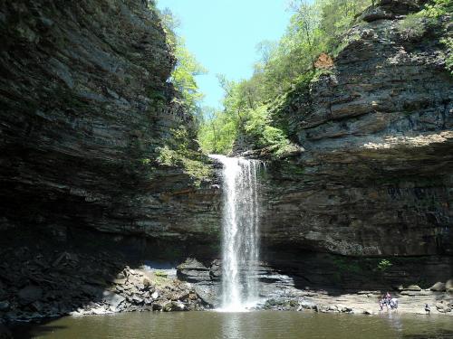 1280px-Cedar_Falls_Trail,_Petit_Jean_State_Park_012