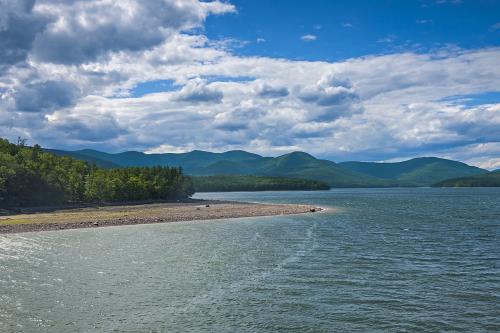 1280px-Ashokan_Reservoir_and_Burroughs_Range